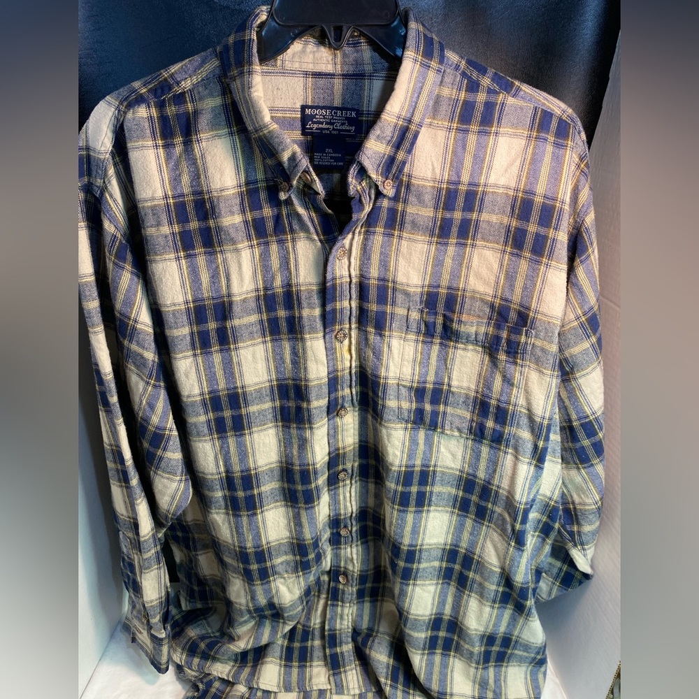 Men’s Moose Creek 2 XL long sleeved button down flannel shirt